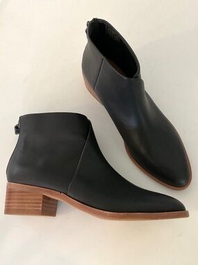 SOLUDOS Venetian Bootie in Black Leather Size 7.5 NEW